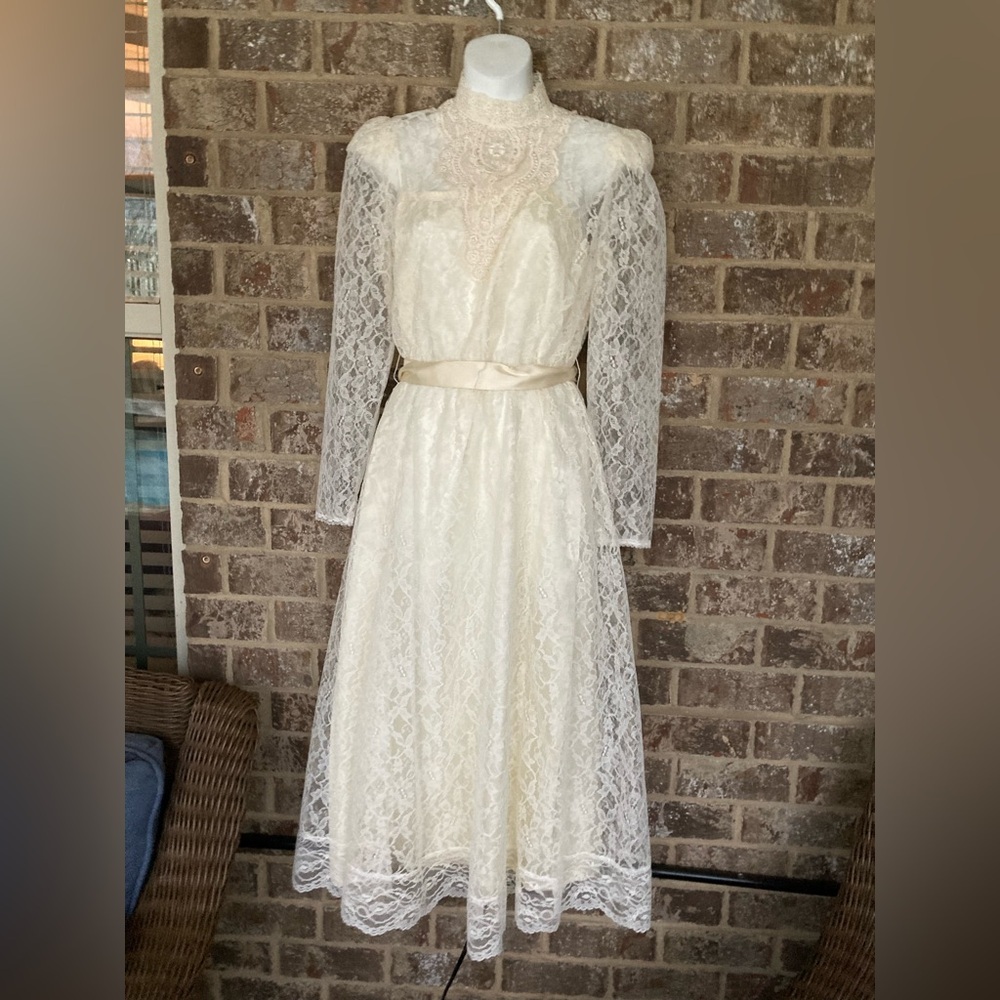 Vintage 1970’s High Neck Lace & Satin Ribbon Embellished Sheath Dress 11/12